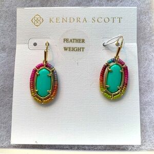 Kendra Scott Threaded Lee Gold Drop Earrings. Mint Magnesite.